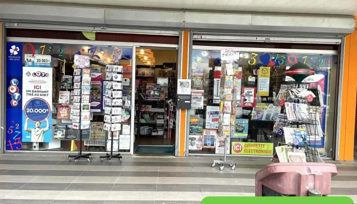 Tabac Presse Loto de la Beausserie - 9 Pl. Du Commerce