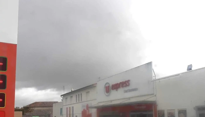 U Express Et Drive -  Supermarche - Chef-boutonne