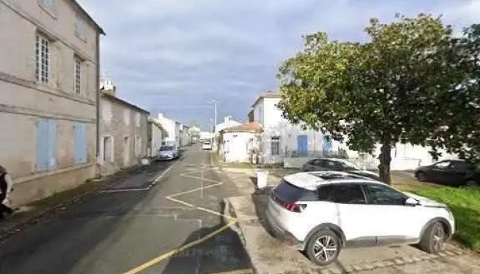 Vestiaire De Breuil -  Magne Street View Et 360deg - Breuil-magné